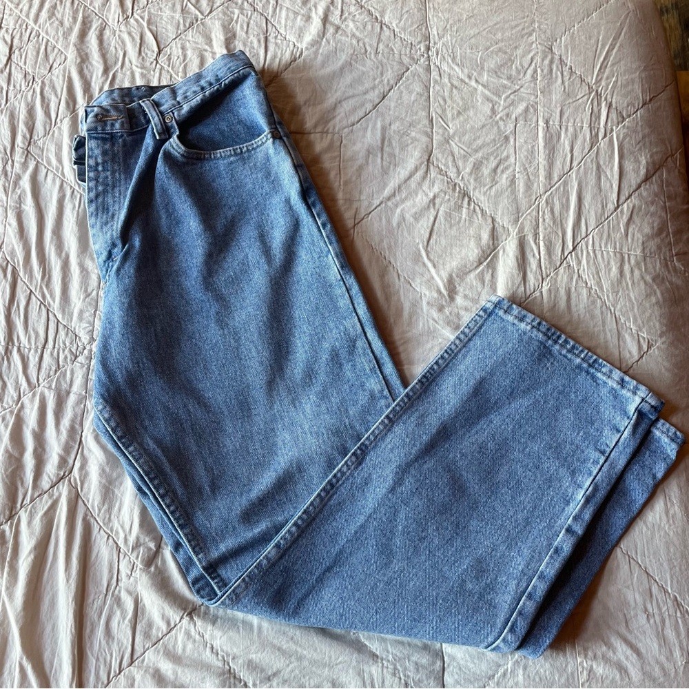 Wrangler Men's Relaxed Jeans in Blue - Picture 1 of 5